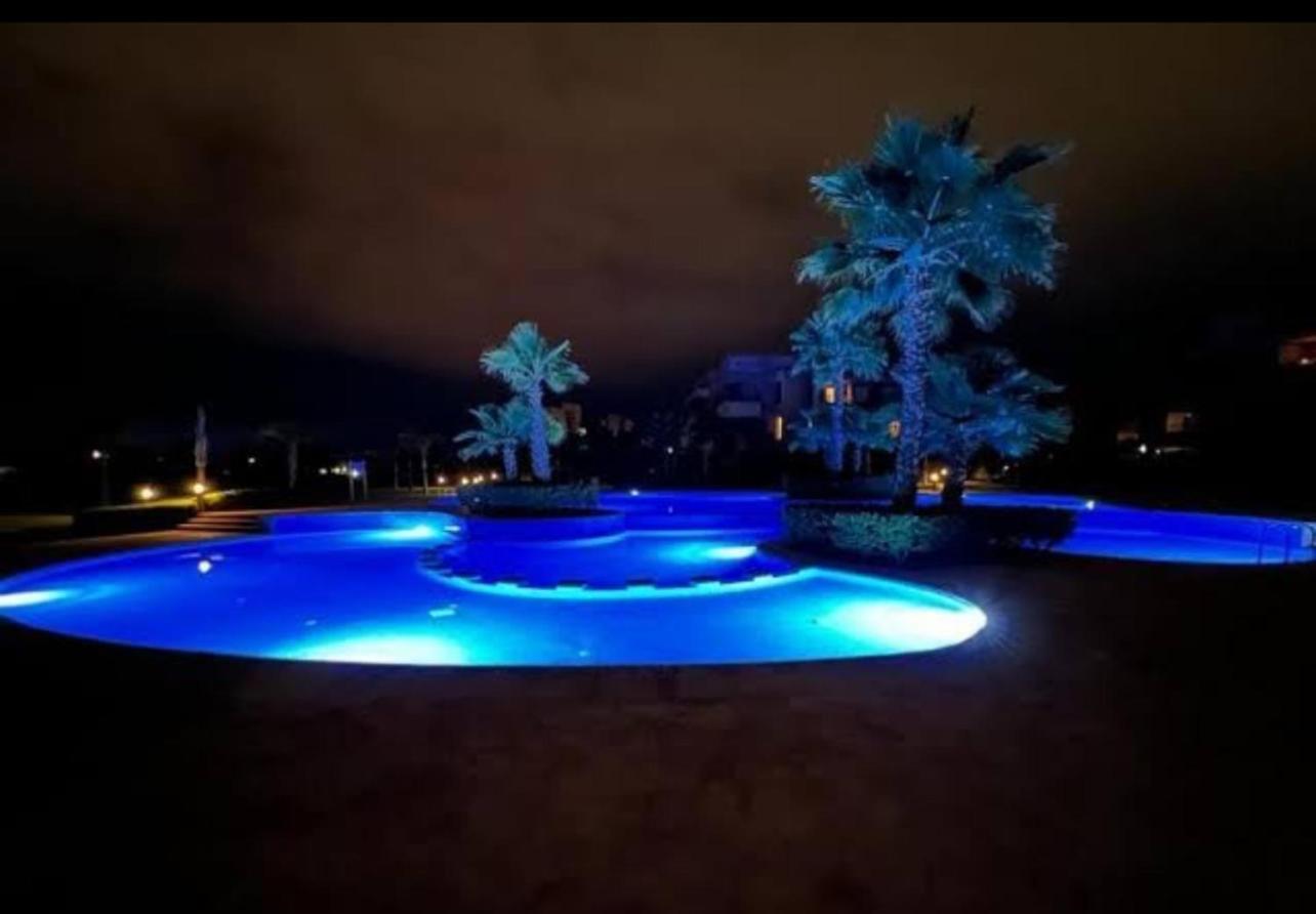 Mini-Villa Situee Dans Une Residence Prestigia A Marrakech, Avec Une Vue Sur La Piscine Et Le Golf Une Securite 24H Sur 24 Et Une Proximite Ideale De L Aeroport 5 Minutes C Est Une Offre Parfaite Pour Des Vacances Marrakesh Exterior foto