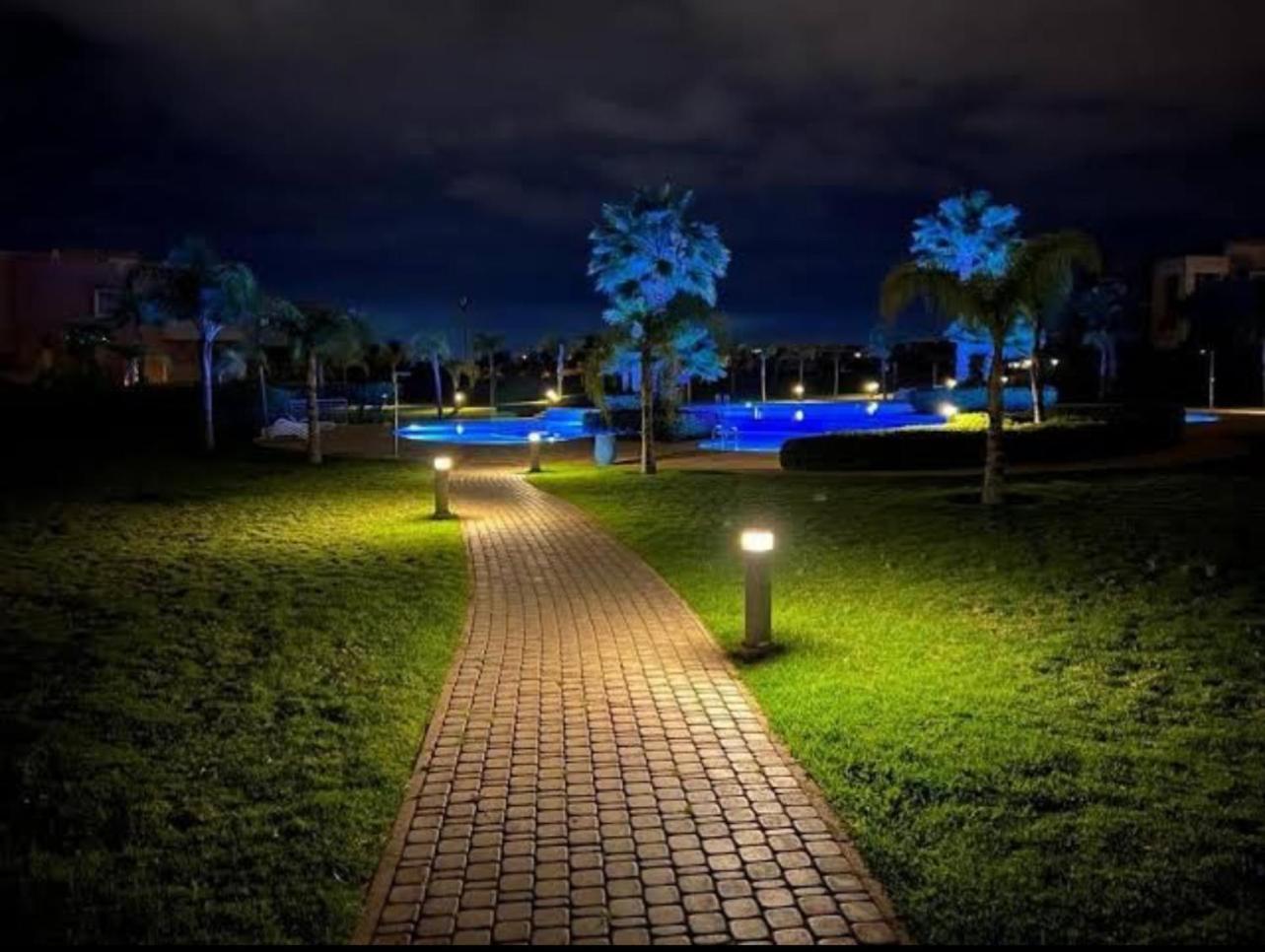 Mini-Villa Situee Dans Une Residence Prestigia A Marrakech, Avec Une Vue Sur La Piscine Et Le Golf Une Securite 24H Sur 24 Et Une Proximite Ideale De L Aeroport 5 Minutes C Est Une Offre Parfaite Pour Des Vacances Marrakesh Exterior foto