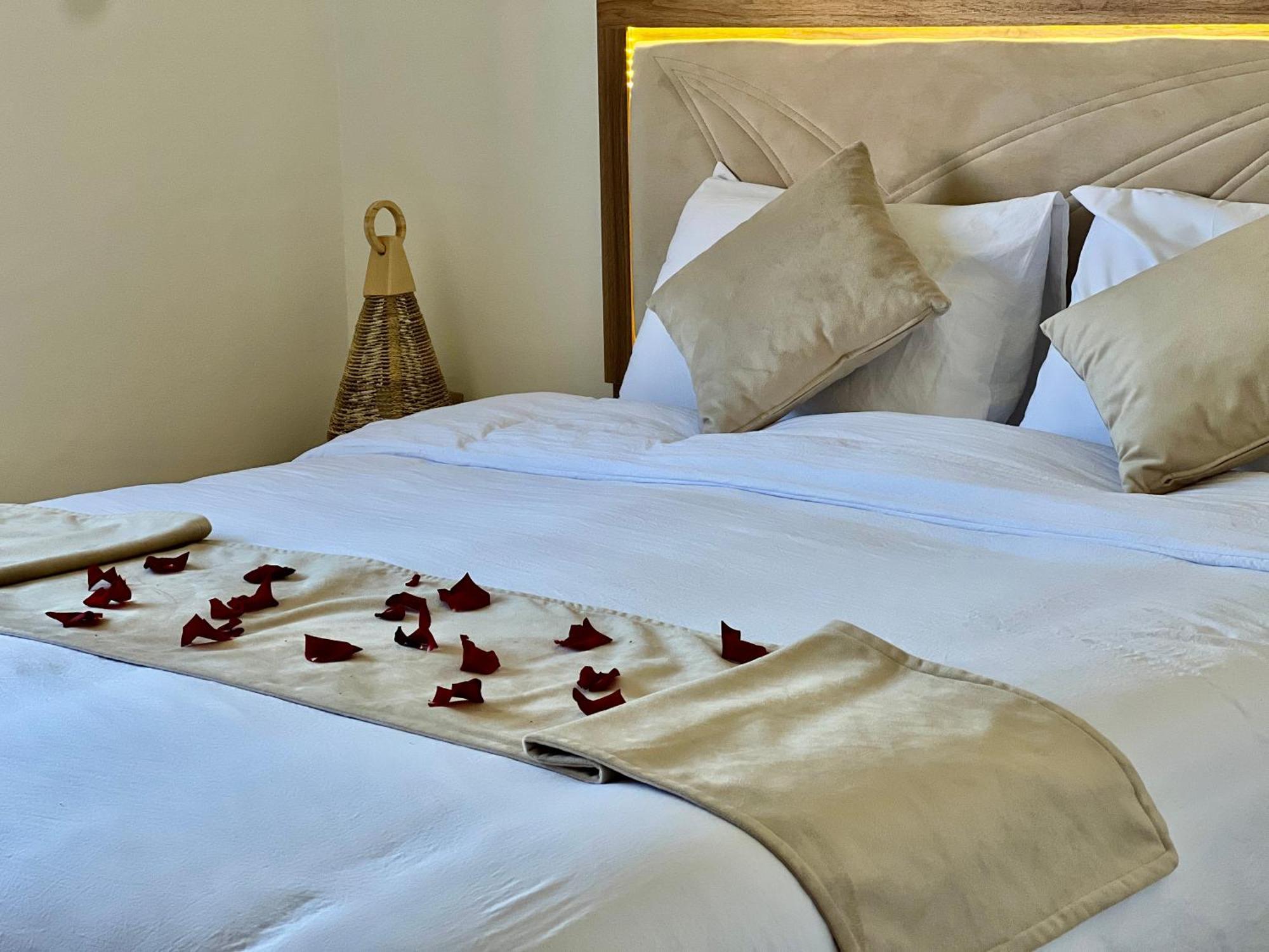 Mini-Villa Situee Dans Une Residence Prestigia A Marrakech, Avec Une Vue Sur La Piscine Et Le Golf Une Securite 24H Sur 24 Et Une Proximite Ideale De L Aeroport 5 Minutes C Est Une Offre Parfaite Pour Des Vacances Marrakesh Exterior foto