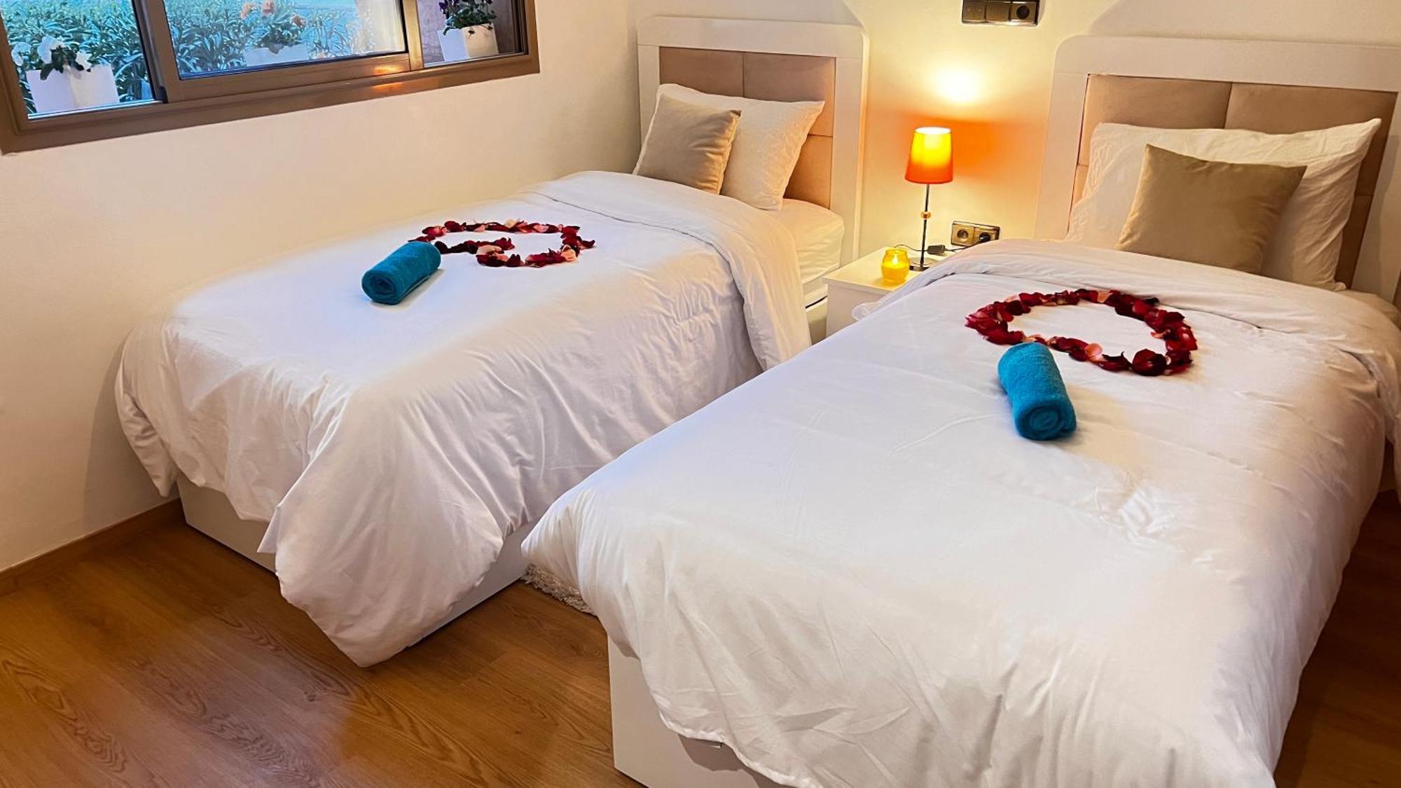 Mini-Villa Situee Dans Une Residence Prestigia A Marrakech, Avec Une Vue Sur La Piscine Et Le Golf Une Securite 24H Sur 24 Et Une Proximite Ideale De L Aeroport 5 Minutes C Est Une Offre Parfaite Pour Des Vacances Marrakesh Exterior foto
