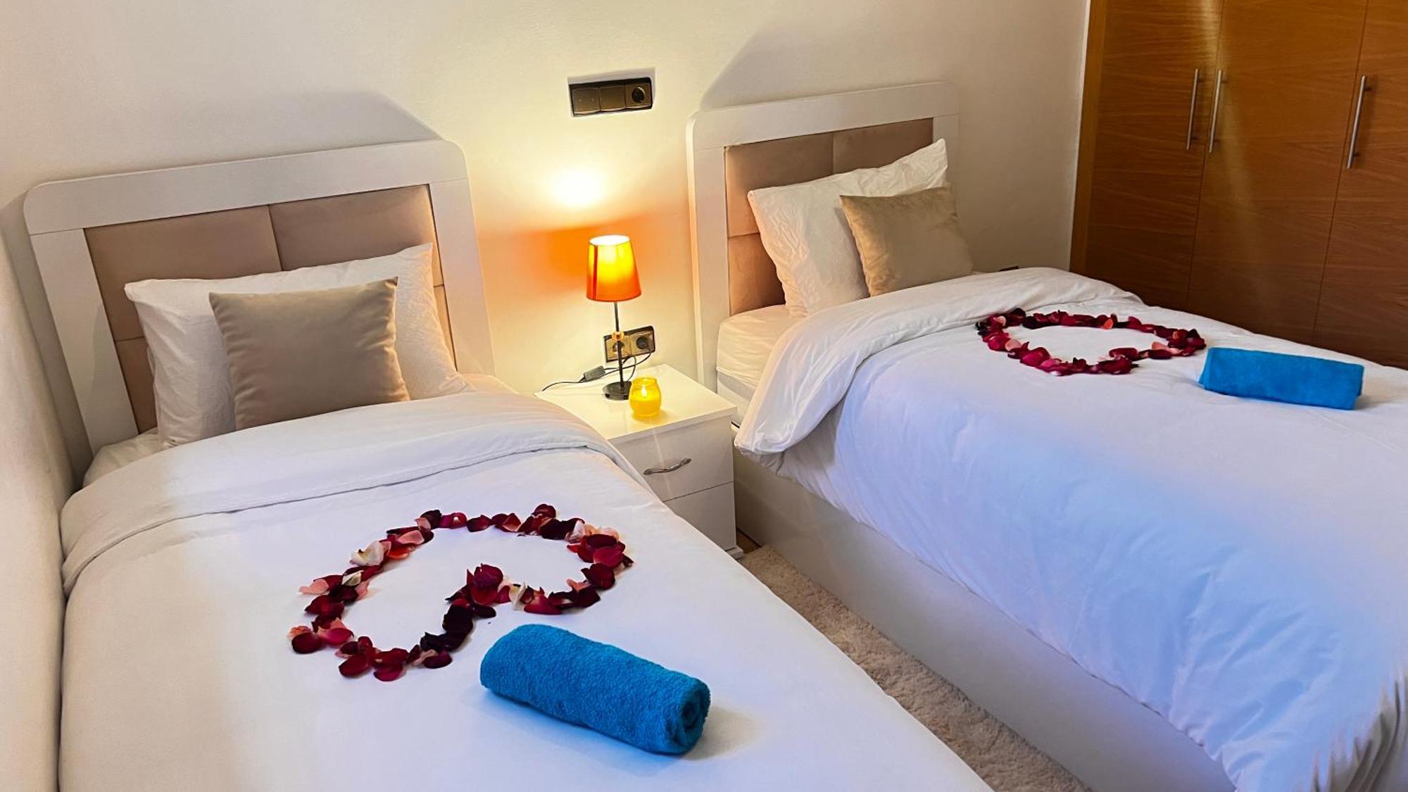 Mini-Villa Situee Dans Une Residence Prestigia A Marrakech, Avec Une Vue Sur La Piscine Et Le Golf Une Securite 24H Sur 24 Et Une Proximite Ideale De L Aeroport 5 Minutes C Est Une Offre Parfaite Pour Des Vacances Marrakesh Exterior foto