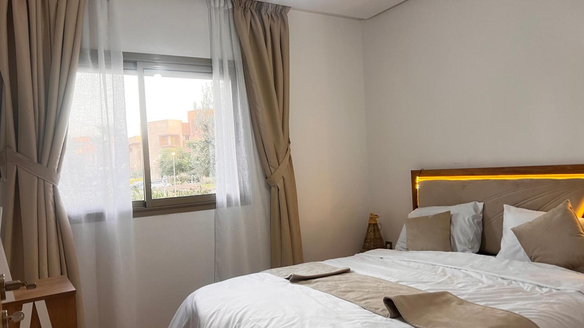 Mini-Villa Situee Dans Une Residence Prestigia A Marrakech, Avec Une Vue Sur La Piscine Et Le Golf Une Securite 24H Sur 24 Et Une Proximite Ideale De L Aeroport 5 Minutes C Est Une Offre Parfaite Pour Des Vacances Marrakesh Exterior foto